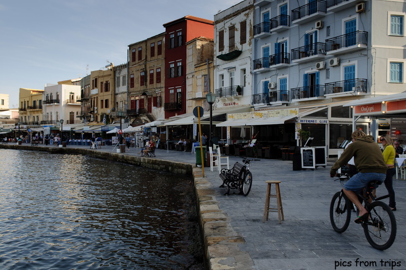 harbor in Hania2010d20c108.jpg